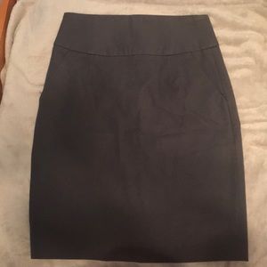 Grey pencil skirt
